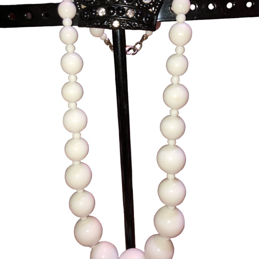 White Pearl Necklace